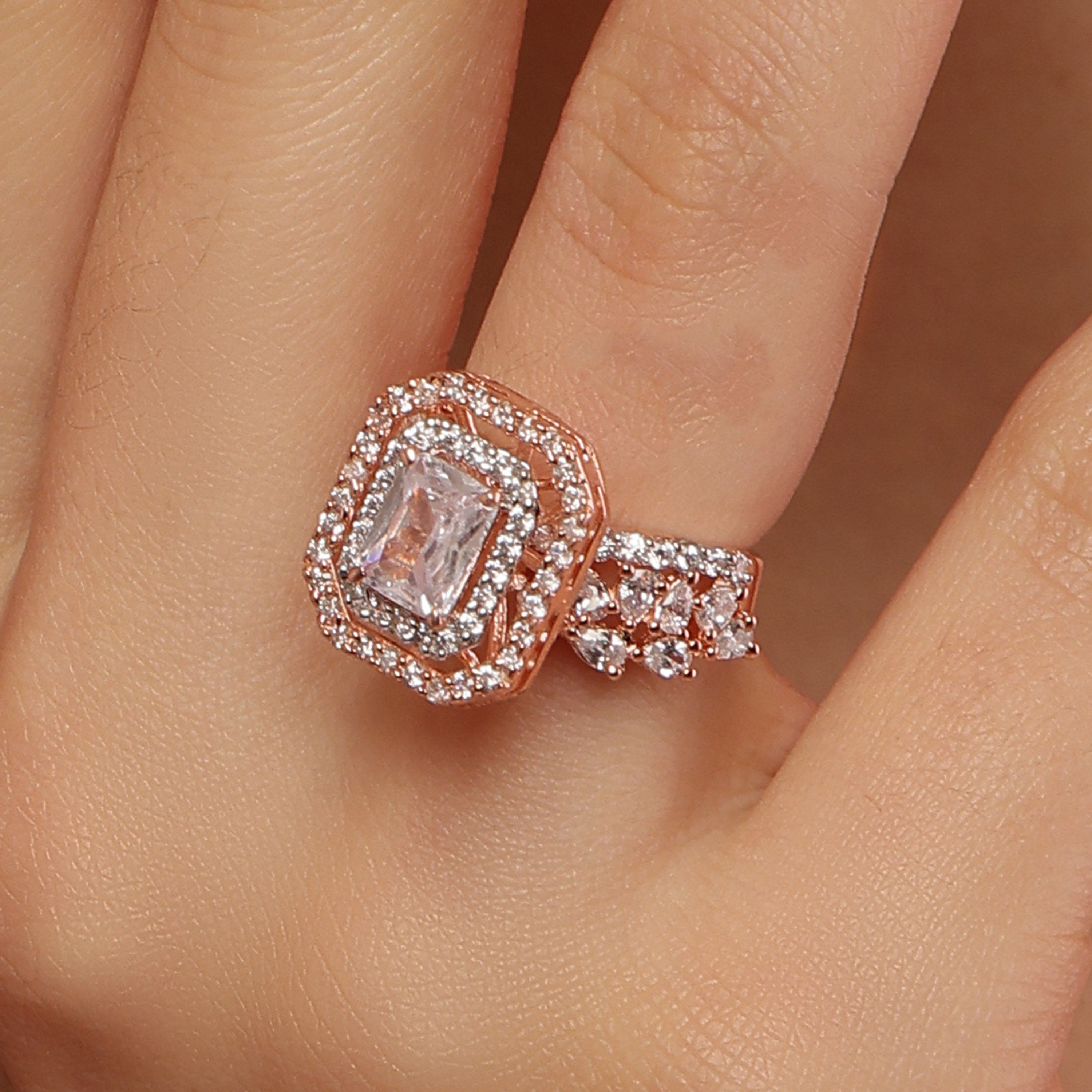 MYSTIC EMBRACE RING
