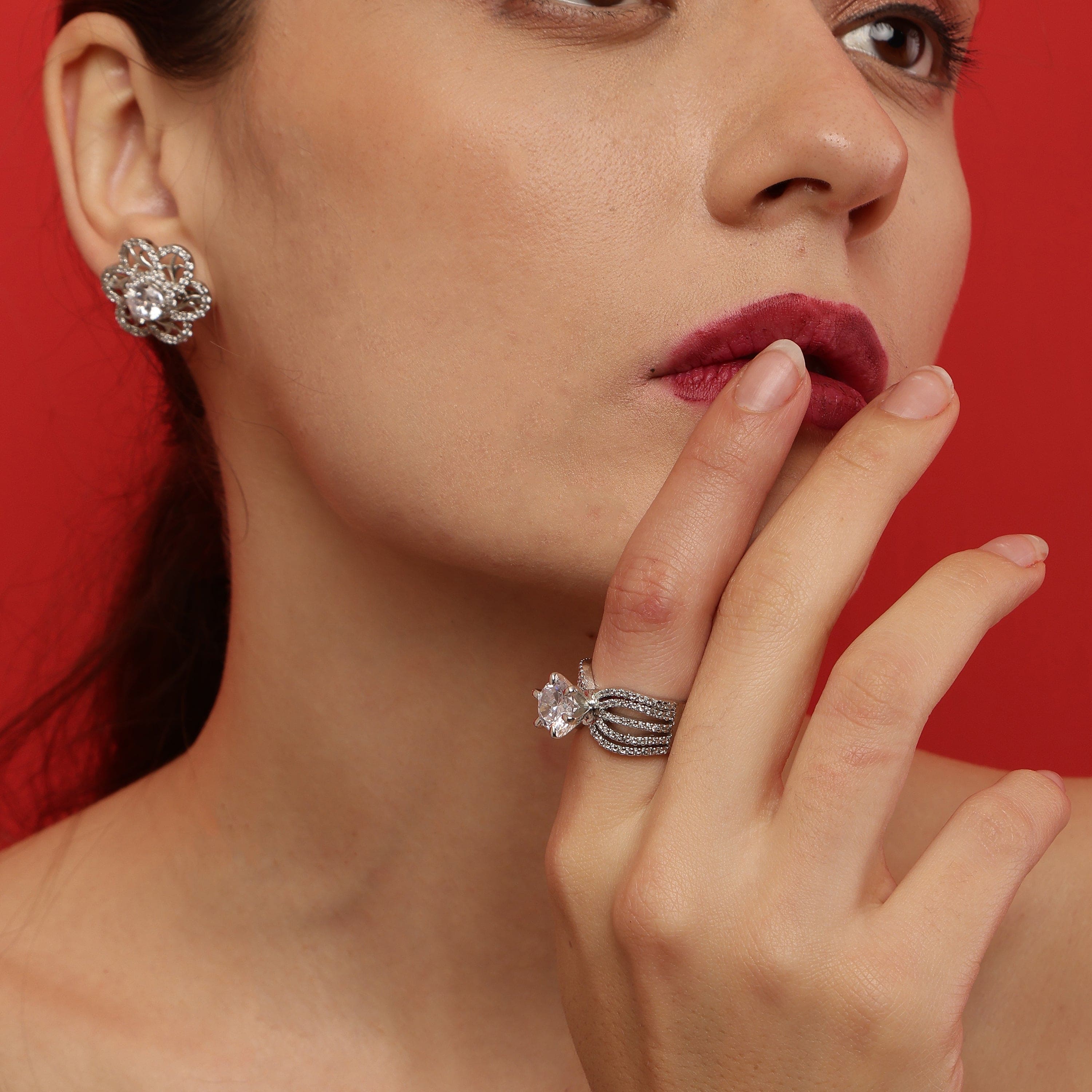 VELVET CROWN RING