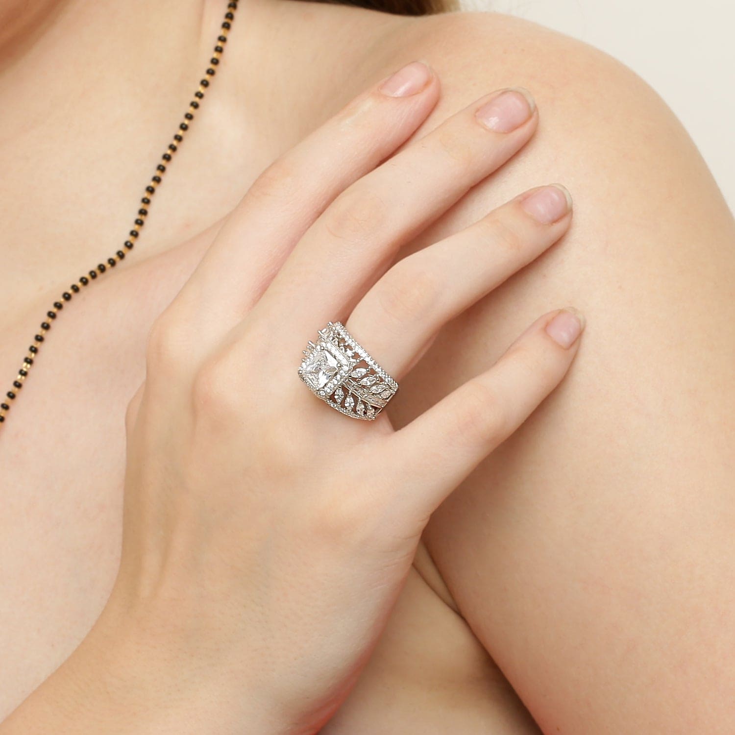 LEAFY CUSHION CUT SILVER RING