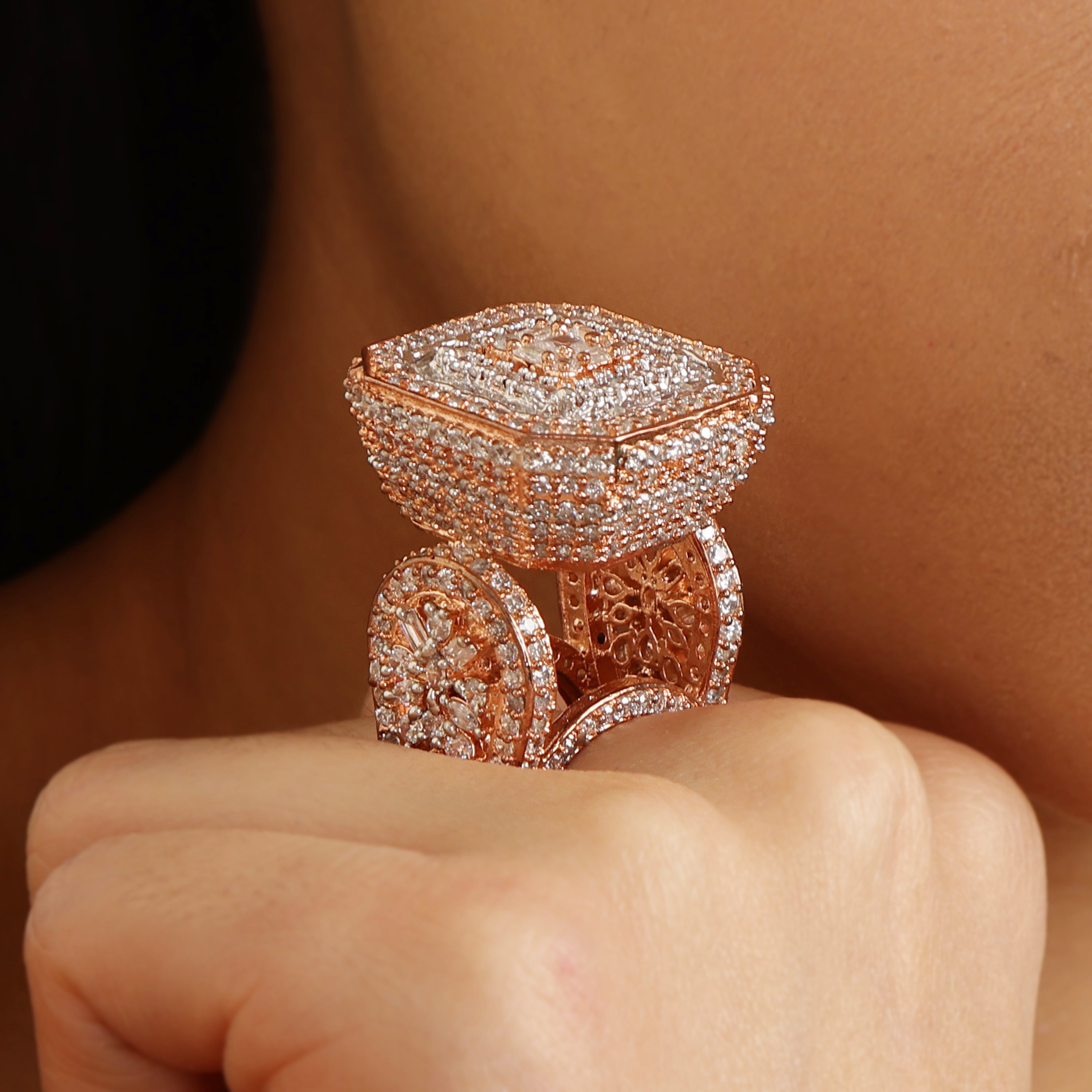 The Grandeur Ring