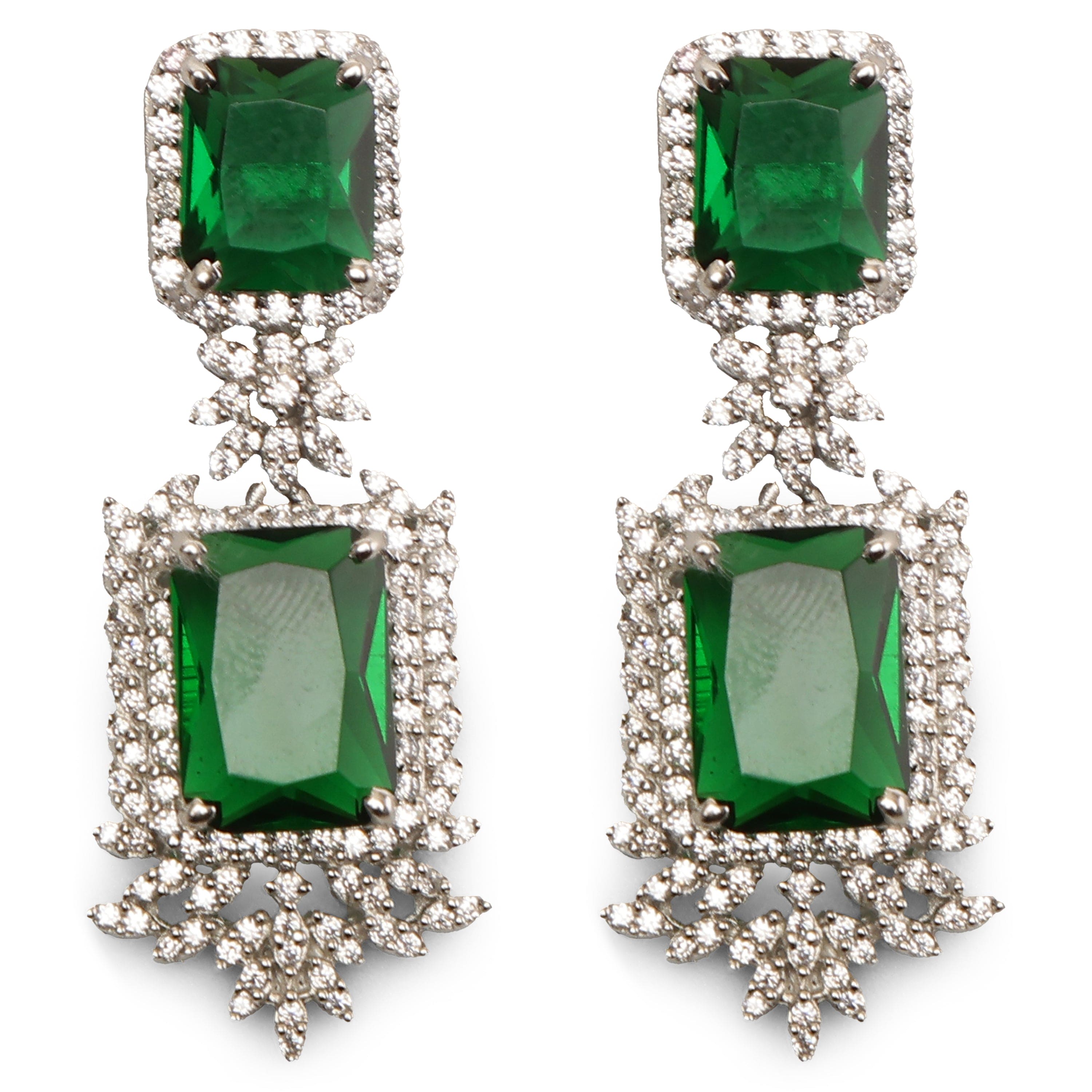 DANGLING EMERALD BEAUTY