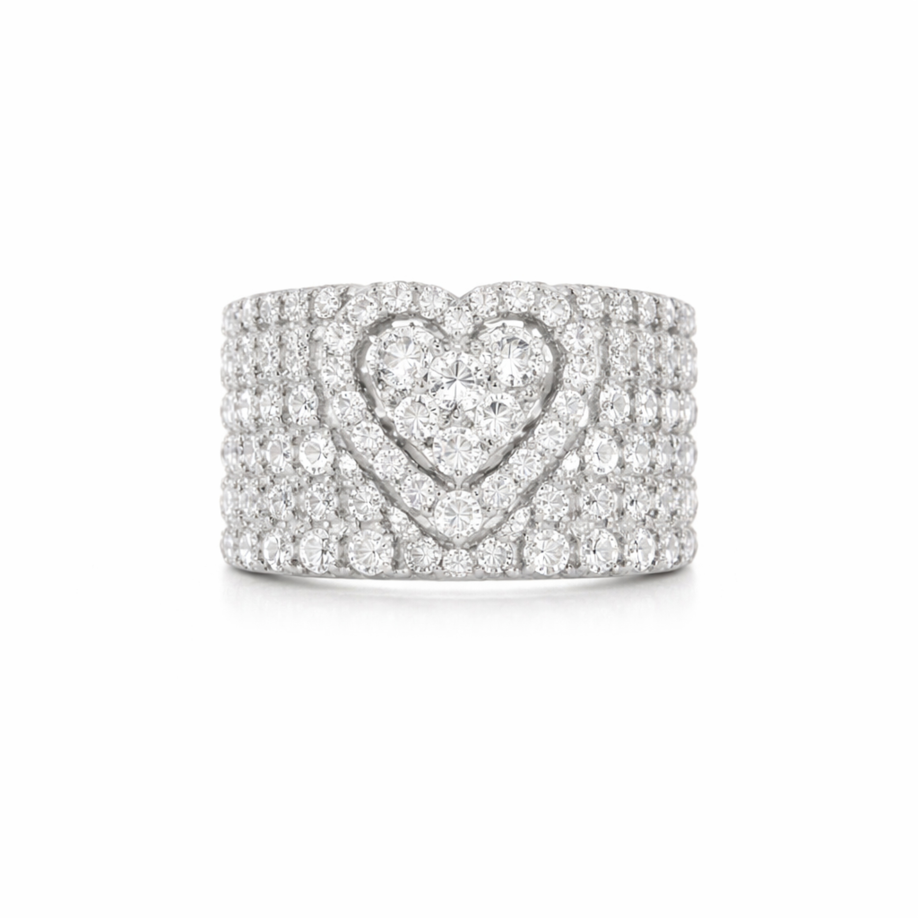 925 Silver ring with heart design on a white background