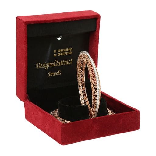 HANDCRAFTED SINGLE LINE TRIANGLE BANGLE