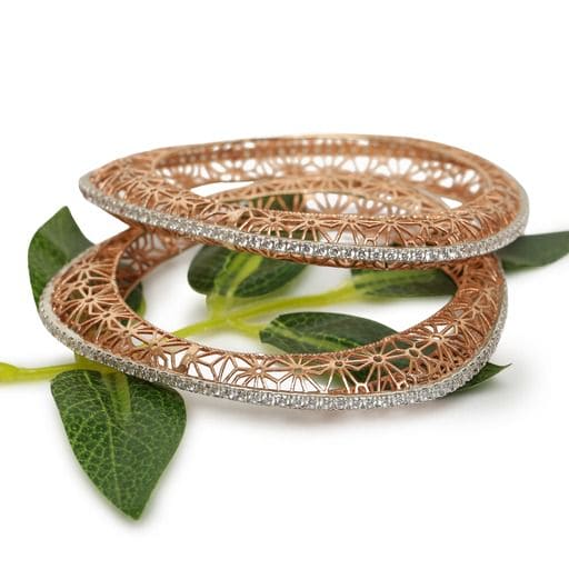 HANDCRAFTED SINGLE LINE TRIANGLE BANGLE