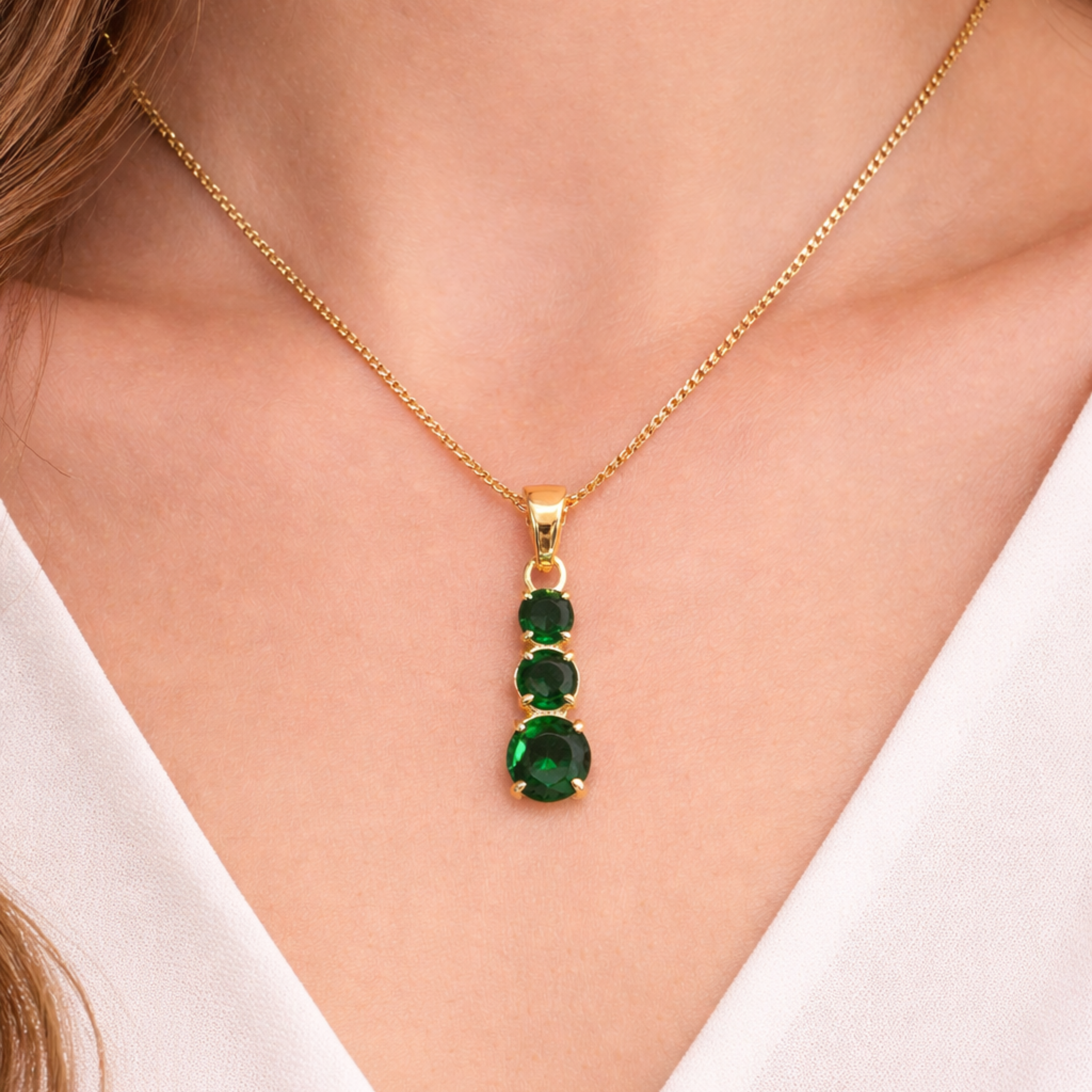 Queen’s Charm Trio Pendant