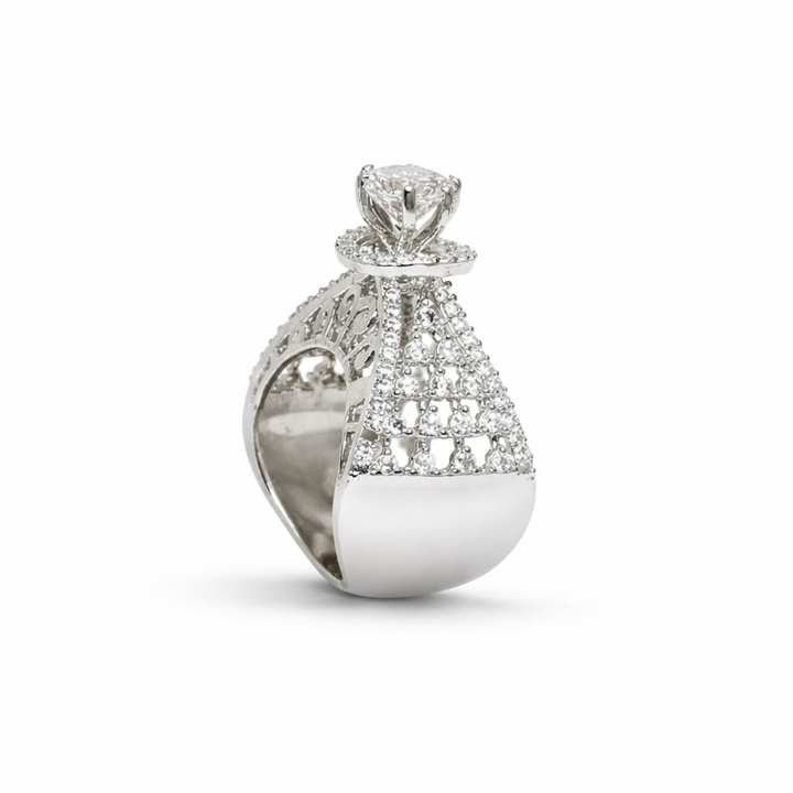 Viaara Elegant Tower Ring