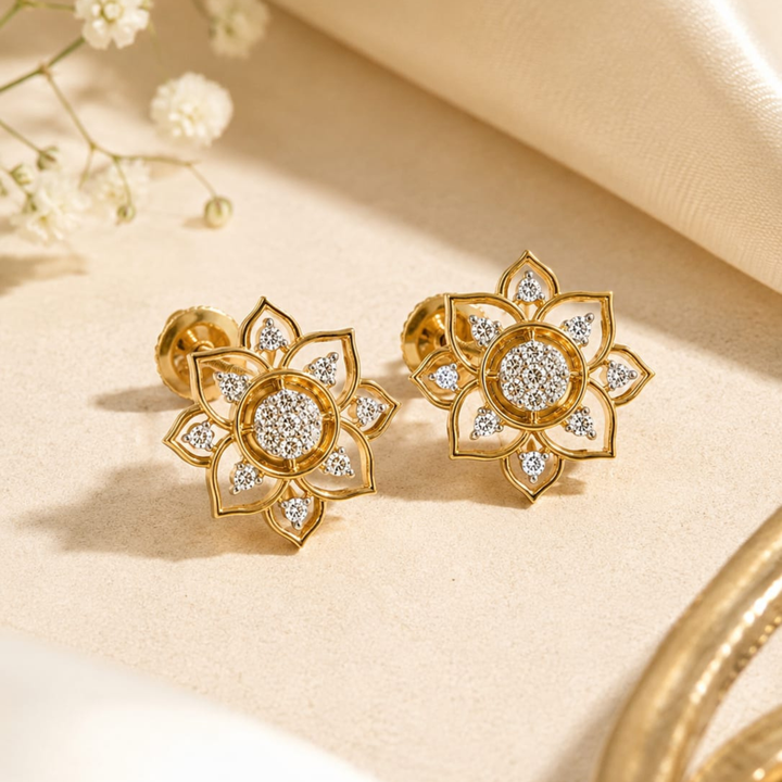 Creative pic Aurelia Flora 925 silver stud earrings in gold polish with sparkling diamond-like stones 