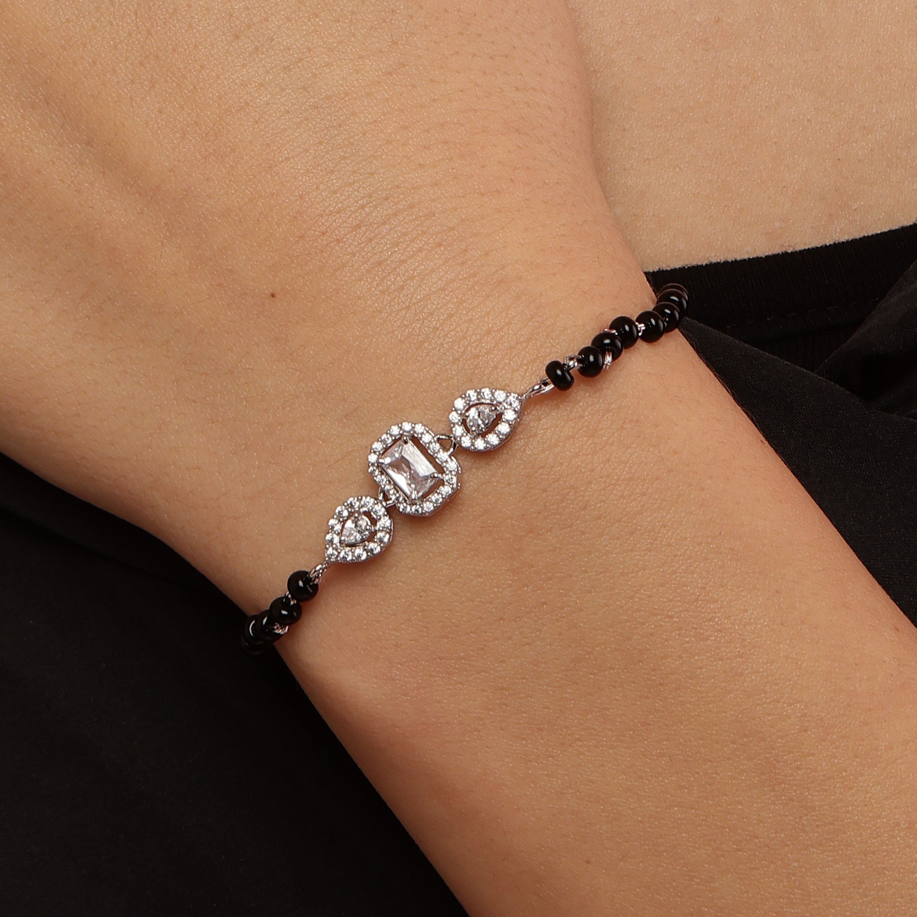 Aurora Loop Mangalsutra sterling silver bracelet close-up detail