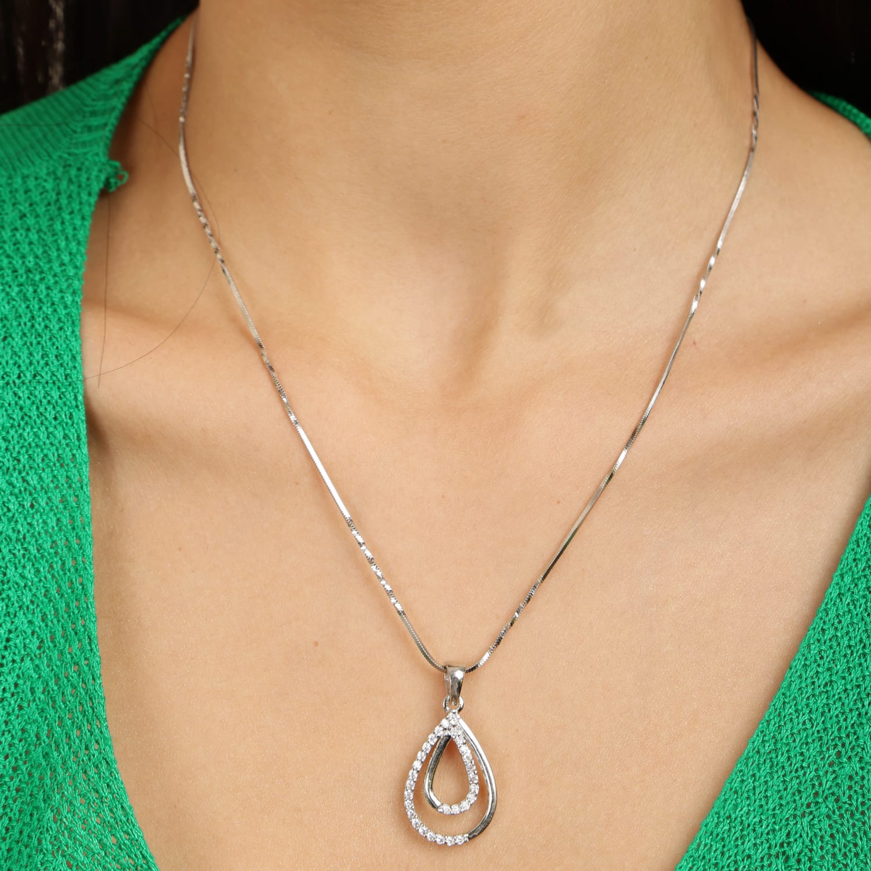 Celeste Teardrop sterling silver pendant set earrings detail
