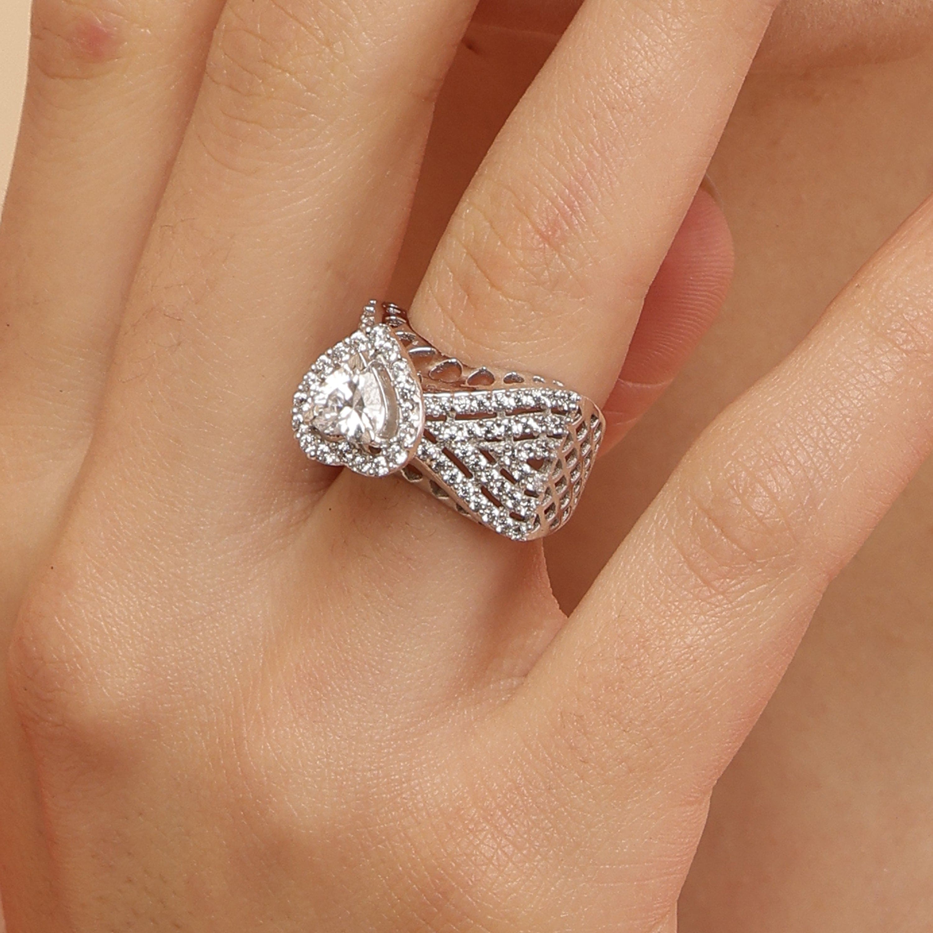 Charming Heart Divine sterling silver ring close-up detail