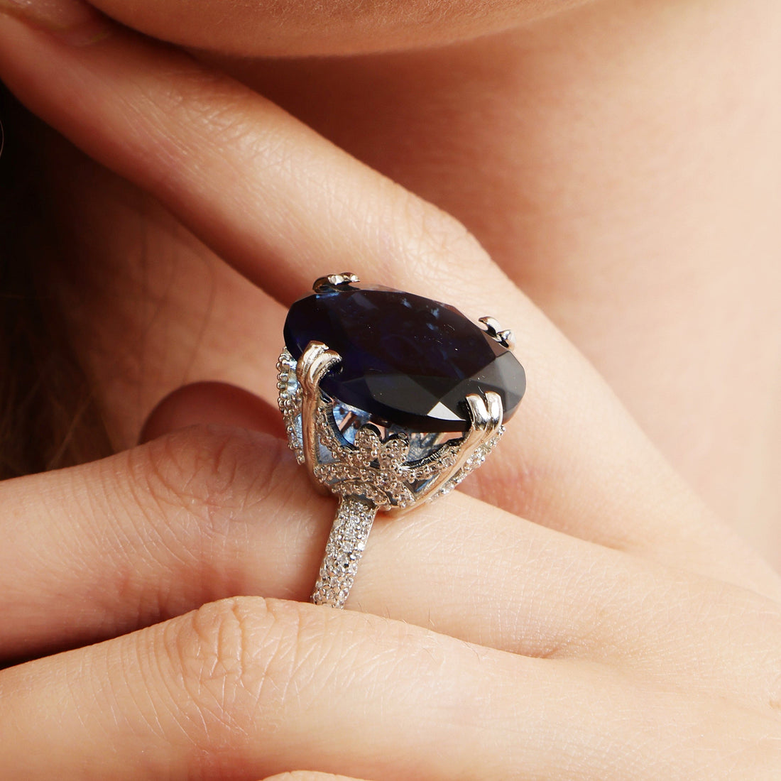 Eternal Sapphire 925 sterling silver ring band detail view