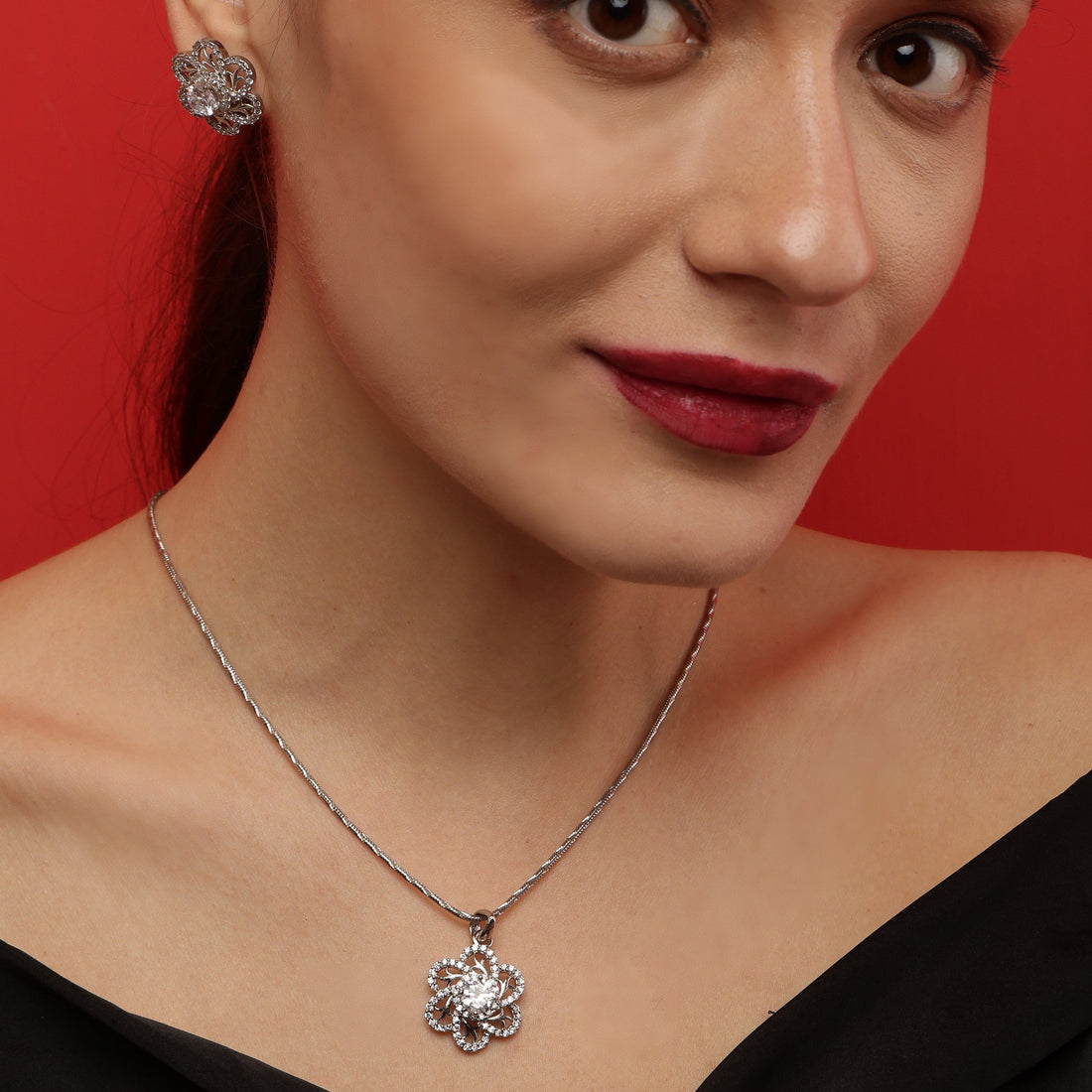 Floral Elegance 925 sterling silver pendant set front view