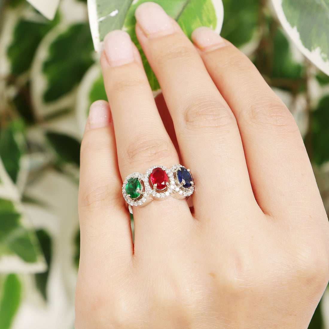 Fusion of Shades 925 sterling silver ring band detail