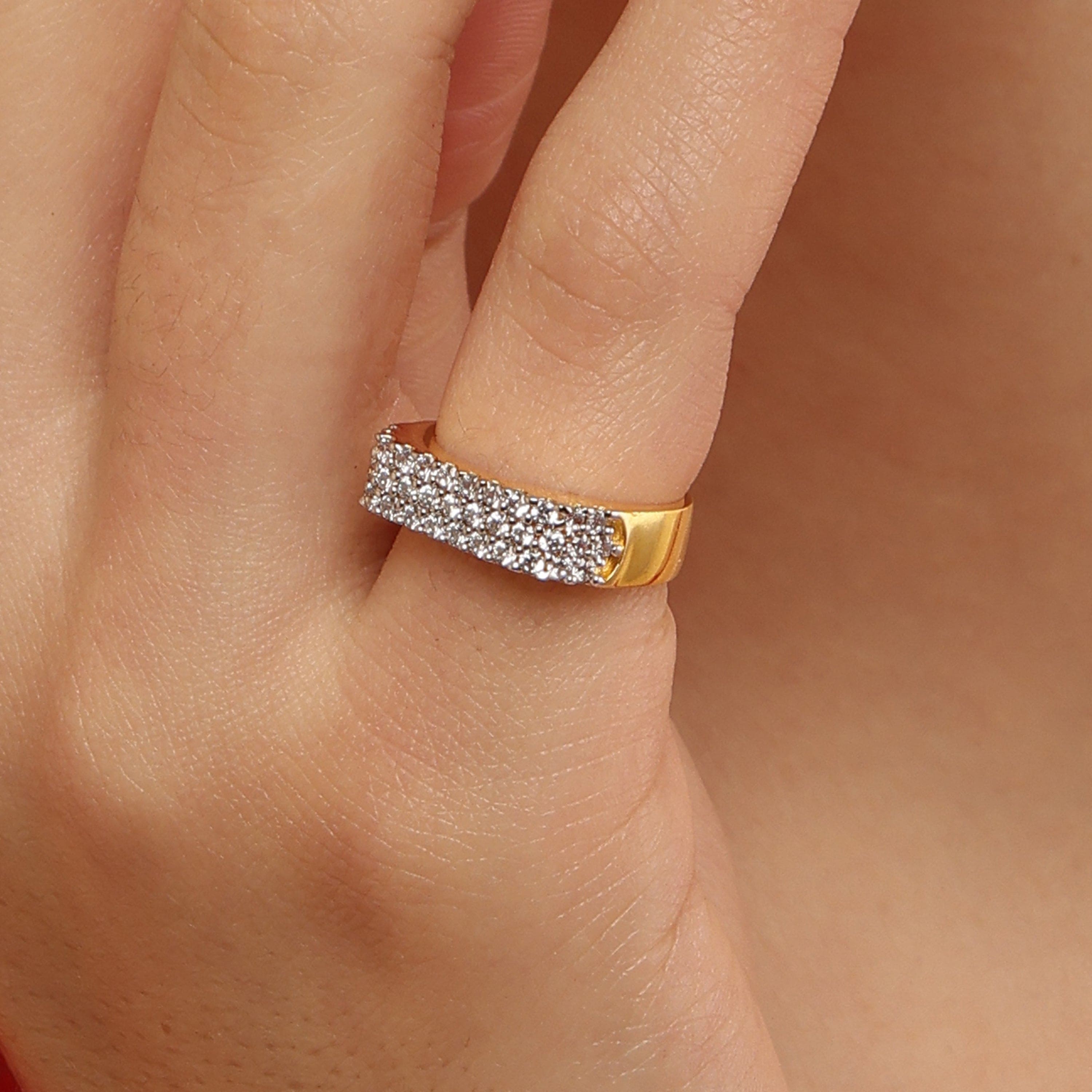 GlamLife designer band sterling silver ring close-up detail