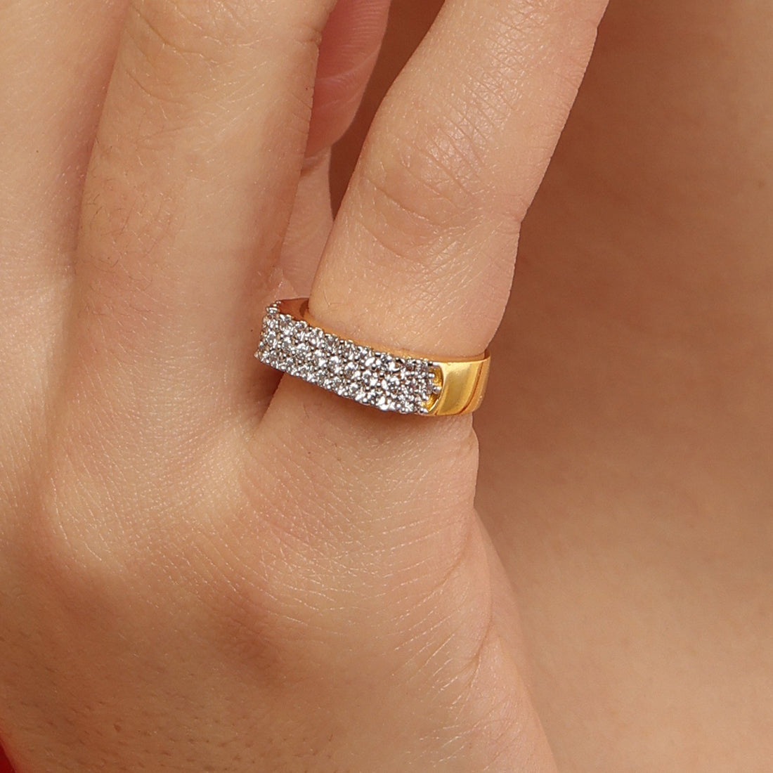GlamLife designer band sterling silver ring close-up detail