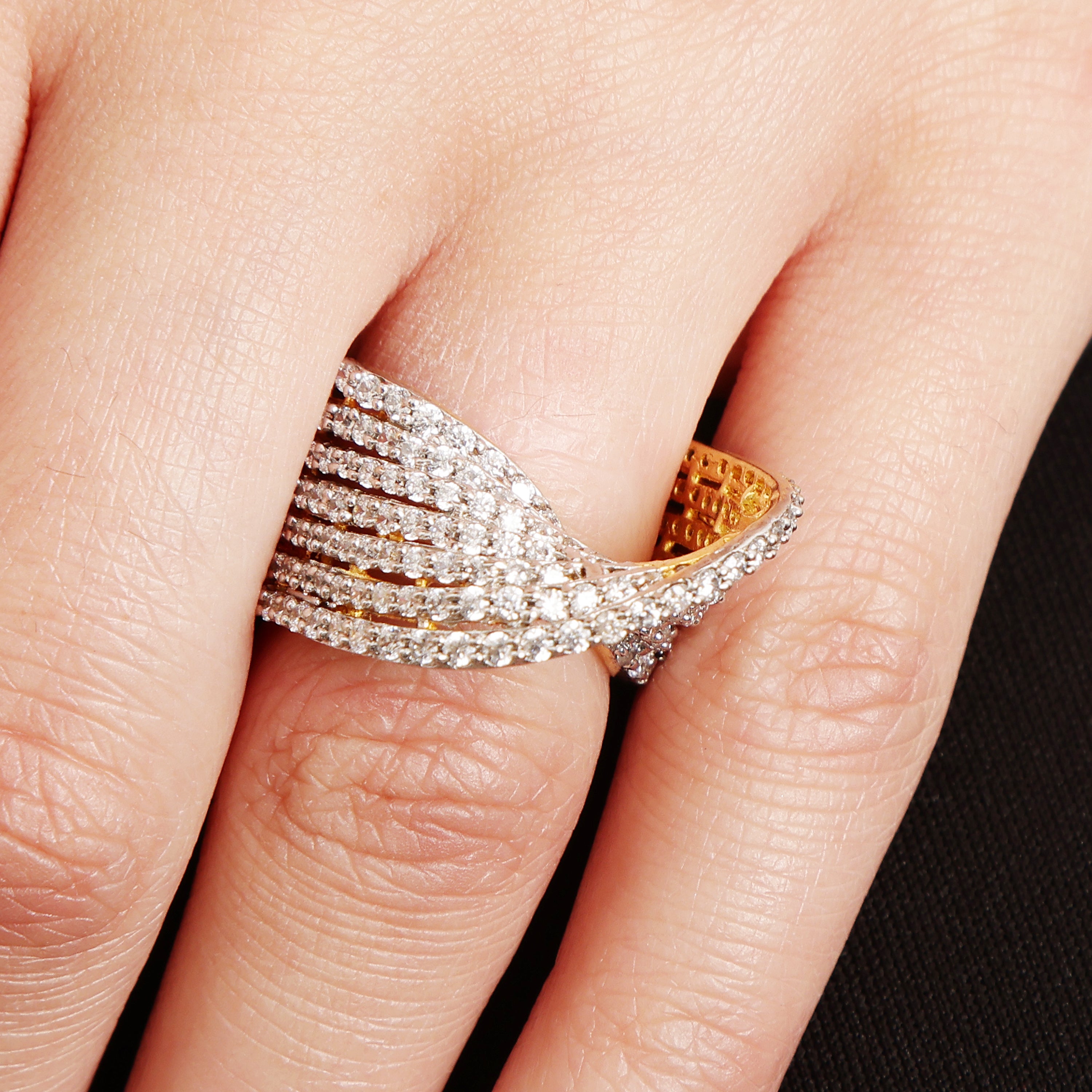 Helix Beauty sterling silver ring band detail