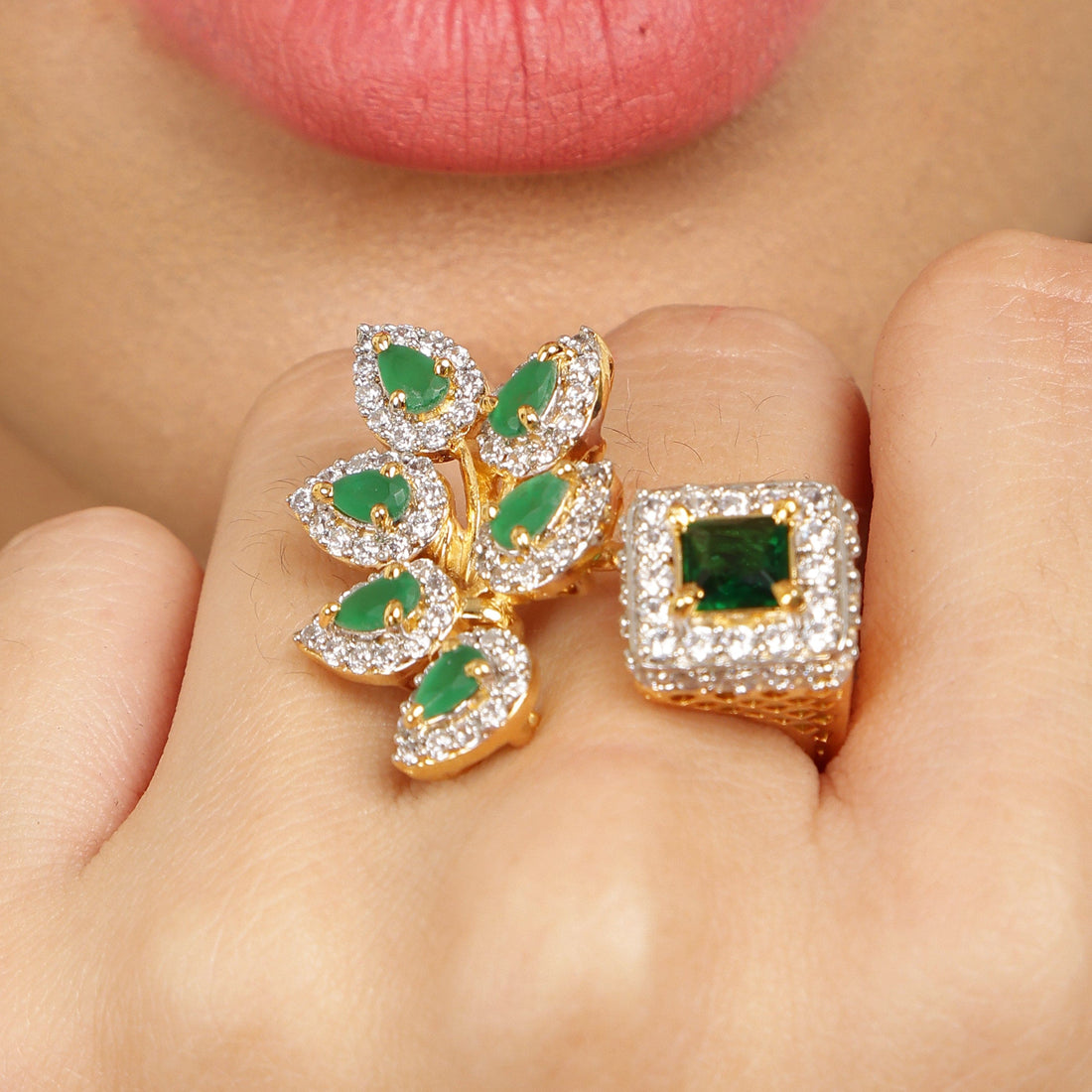 Leafed Elegance in Emerald sterling silver ring lifestyle shot