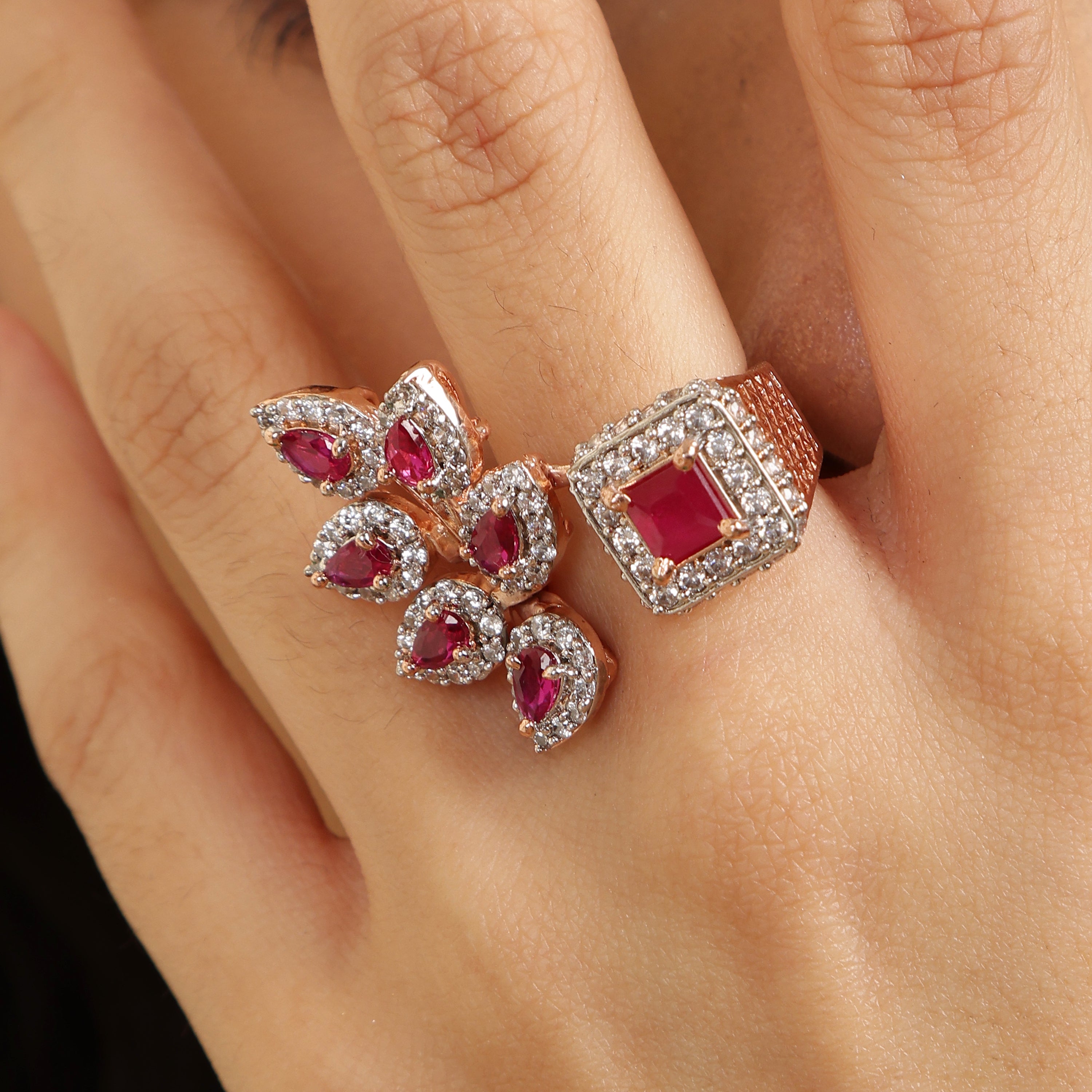 Leafed Elegance in Ruby 925 sterling silver ring band detail