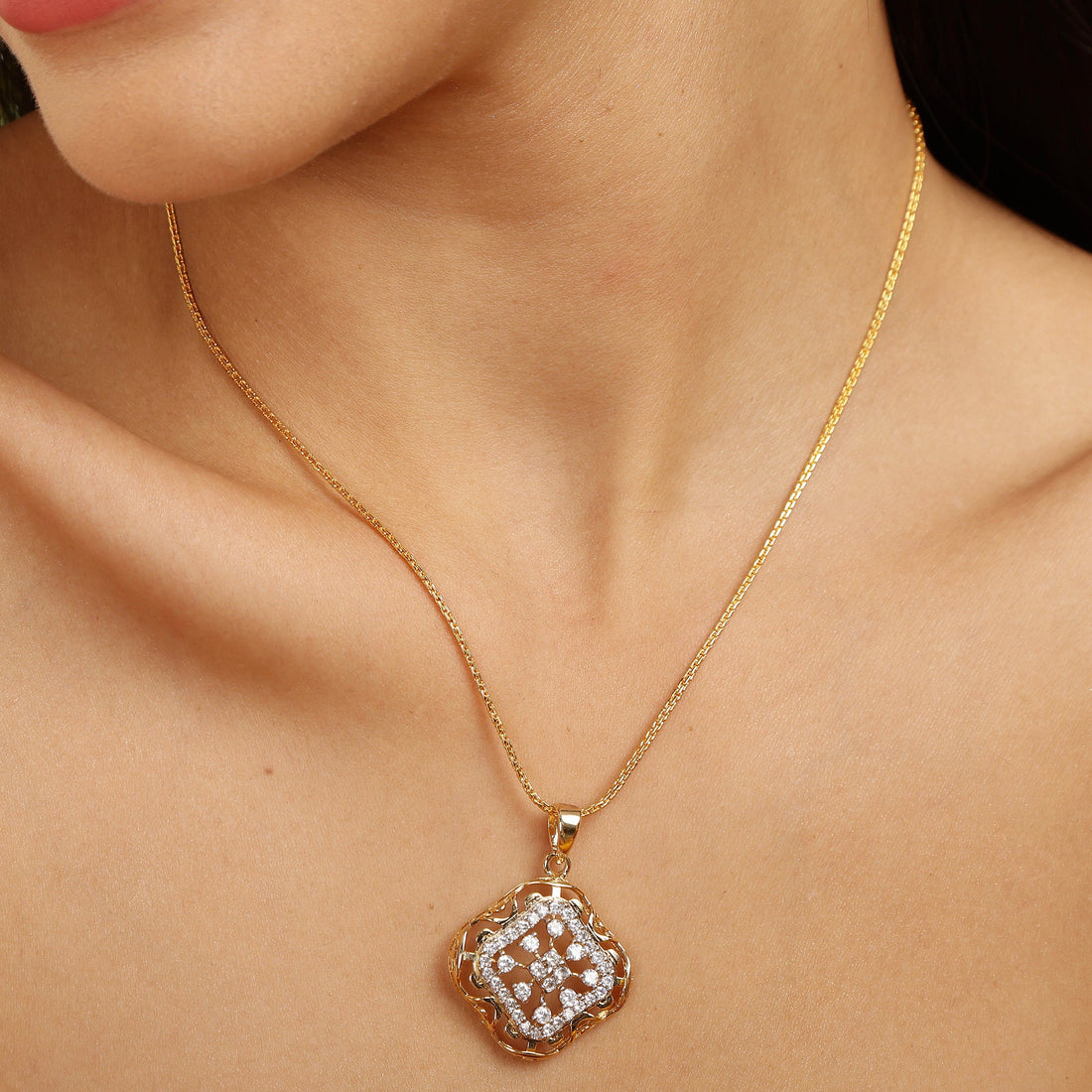 Mystic Elegance sterling silver pendant set detail shot