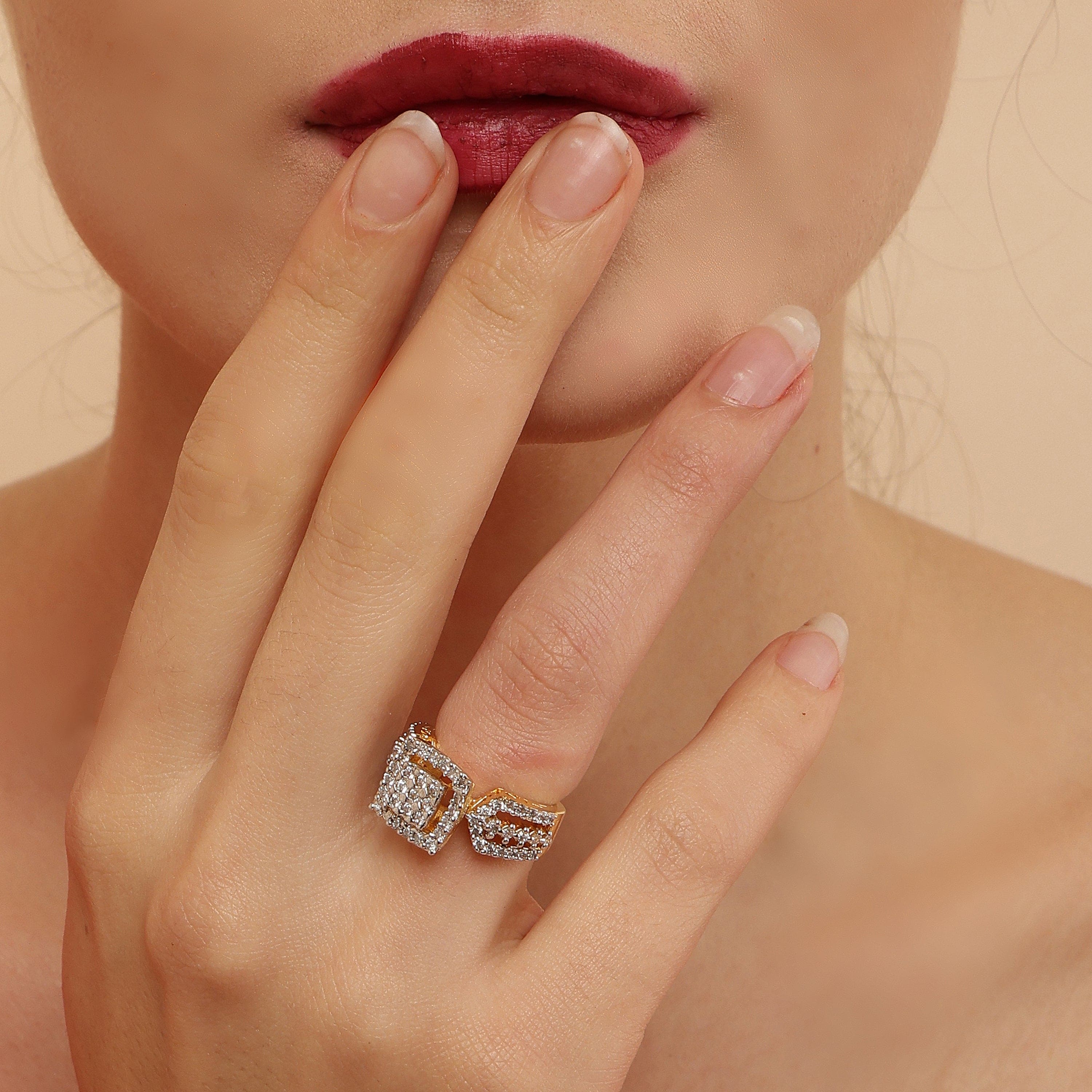 Precious Setting princess cut sterling silver ring close-up detail