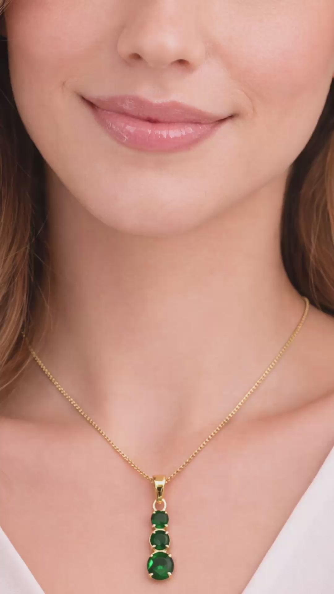 Queen’s Charm Trio Pendant