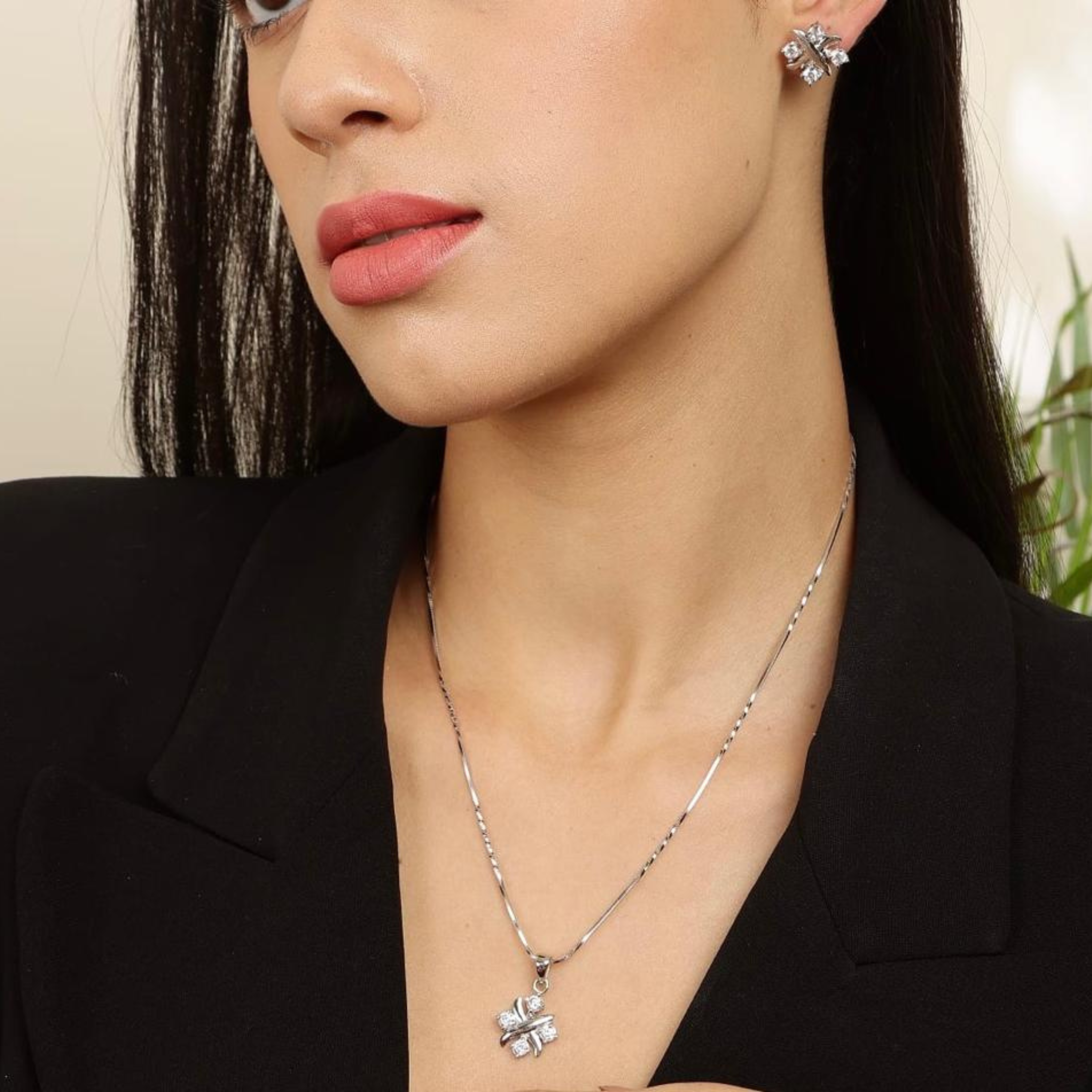 Starlume Blossom sterling silver pendant set close-up detail