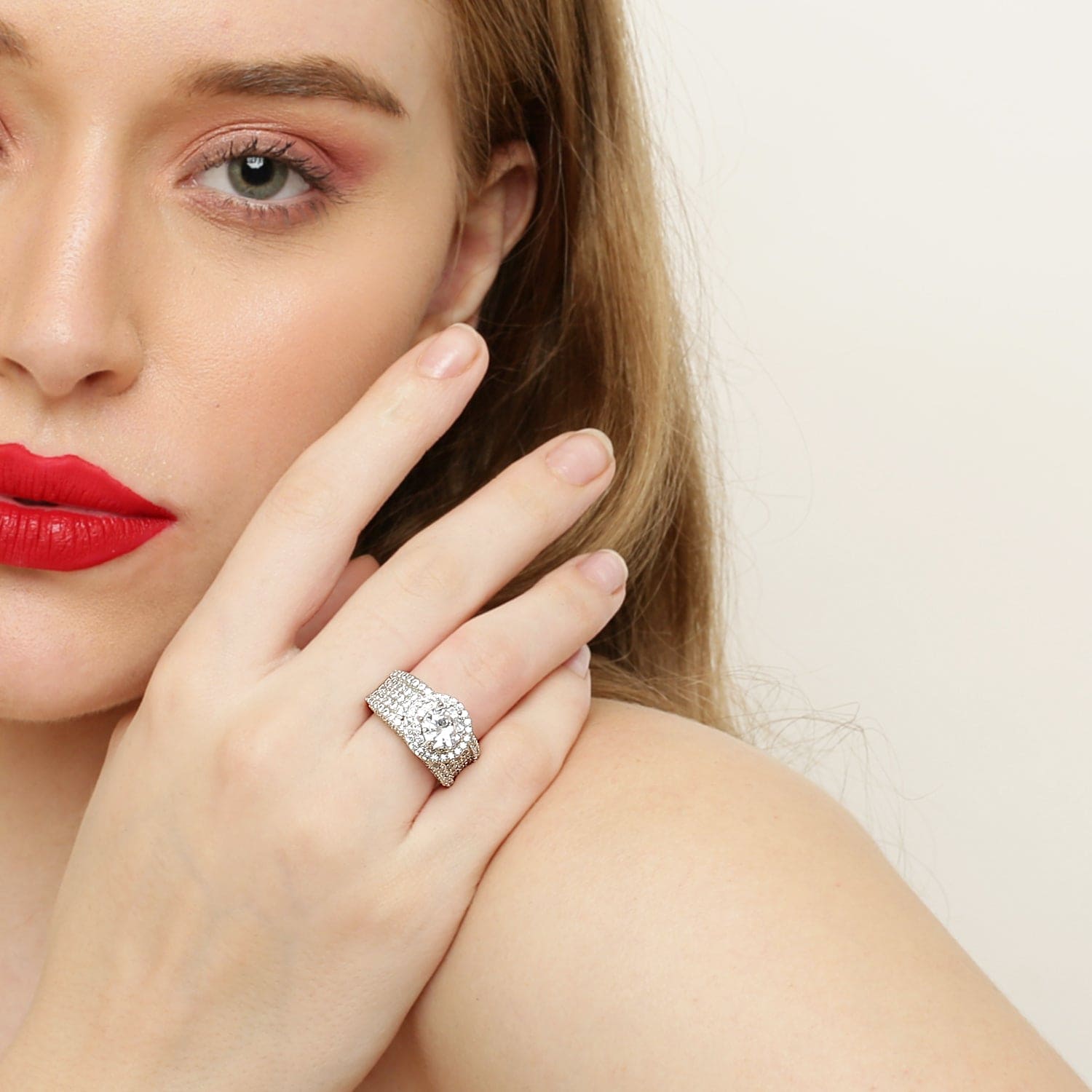 The Spiral Solitaire sterling silver ring close-up detail
