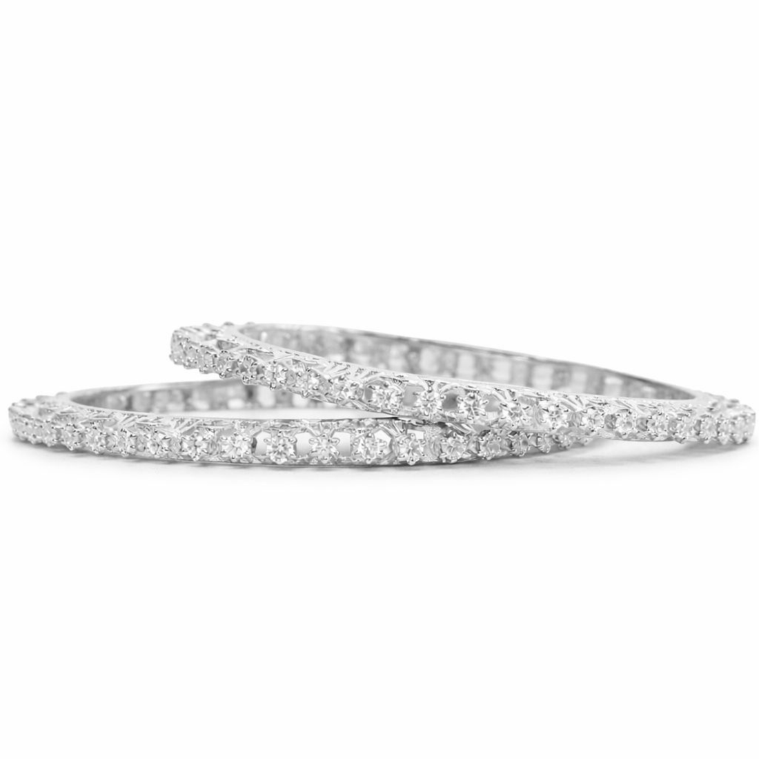 Timeless Treasure Single Line Pacheli 925 sterling silver bangle side angle view